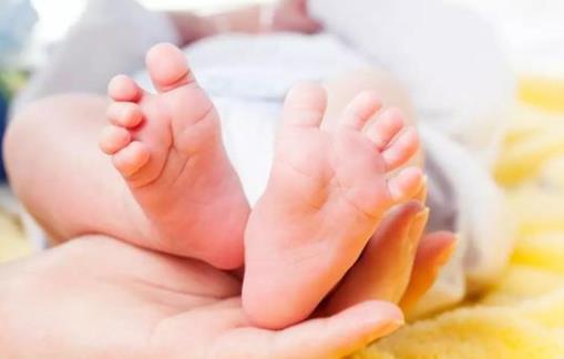 �Ї�����˿��׳�14�|���б�Ů��3049�f�ˣ������ʄ��µͣ�