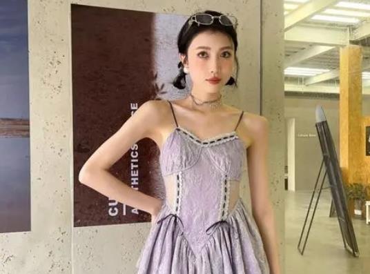 ������ȹ�ԸІ᣿΢��Ů���m�ϵ���ȹ��