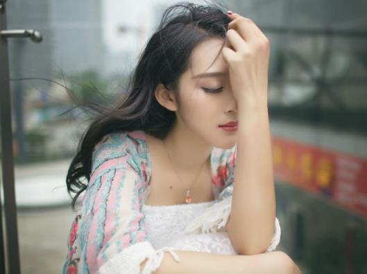 Ů�Է����Ѫ�z����ô���£���������ɫҺ�w����ô��