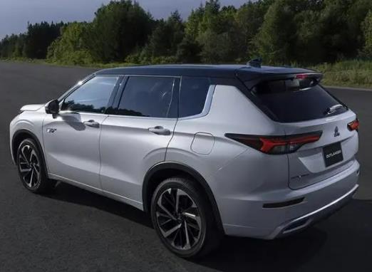 3���²���1300����Ҫȥ�ױ��᣿��8000����߀�]ȥ�ױ�Ҫ�o��