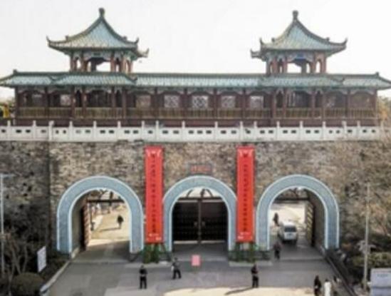 �Ͼ���ȥʮ��vʷ���c(di��n)����ɽ��@��ݰ��硢��Т�꽨����ˇ�߳�