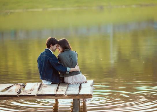 ��Ůͬ��֮�g����֫�w���|�����᣿���ˏĺ��汧�����ʾʲô