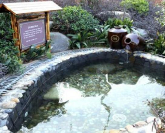 �R��ɽ�����ĵط���������ɽ���д����ԡ���ʯ���Ļ����N(y��n)���