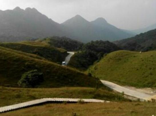 ���������ĵط����а��T�ǳǱ���������ʯ��ɽ��Ȼ��ɫ����