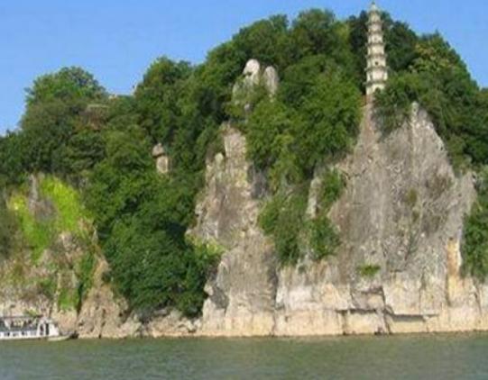 �Ž������ĵط��������]ɽ�L(f��ng)�����م^(q��)���ĵ��N(y��n)��񡢝��(y��ng)����Ȥζ