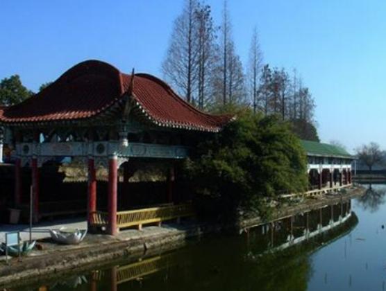 ���������ĵط���ɏ��ɽ�vʷ�Ļ����N��񡢶�����ɽ�L���^׌����