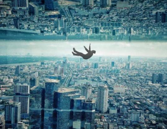 ������ֵ��һ�����Ӱ��Ф��˵ľ��H�����������ǂ������Ʒ