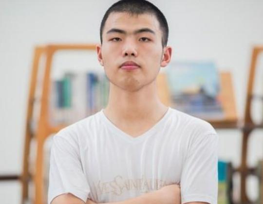 ʷ�ϸ߿���߷֔����а񣬏���L748�֡������i749���y�Գ�Խ