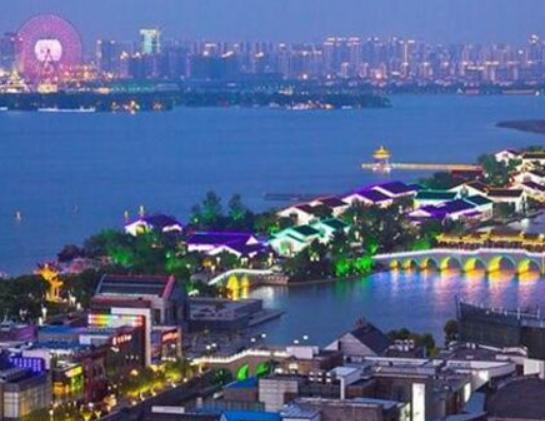 �K�ݱ�ȥ���������ĳ�������������L�������������H��һ���ζ