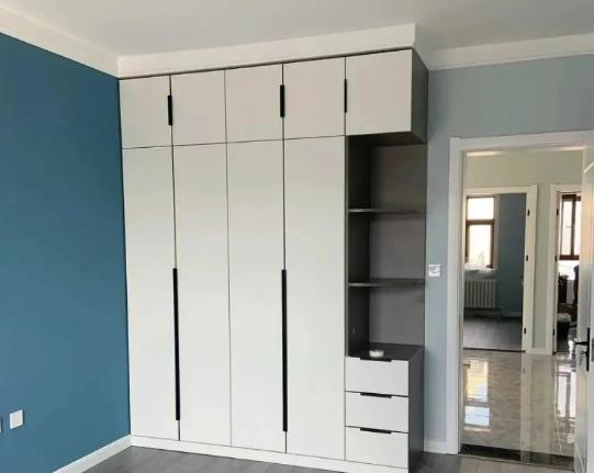 �¹񱳰�һ������ľ�����¹��߅�������M��