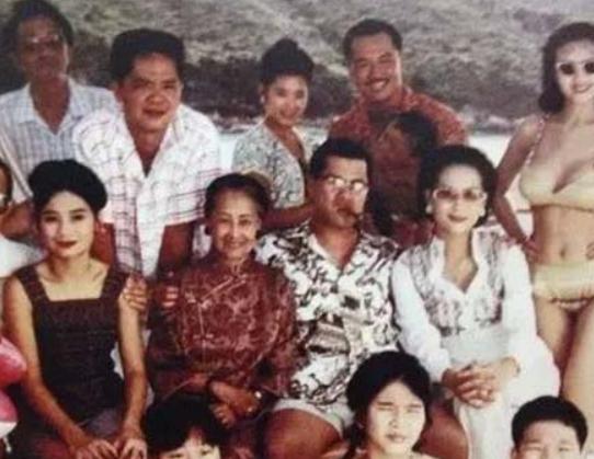 �Ї�ʮ����F�Ӱ������������ݏ��󡢽�����Ѫ����