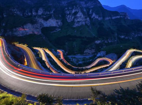 �Ї�ʮ��Pɽ��·������ɽ��·�؄��U������ڹ�·һ���˲�����