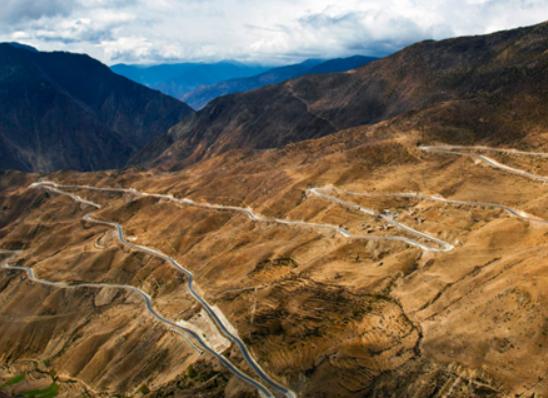 �Ї�ʮ��Pɽ��·������ɽ��·�؄��U������ڹ�·һ���˲�����