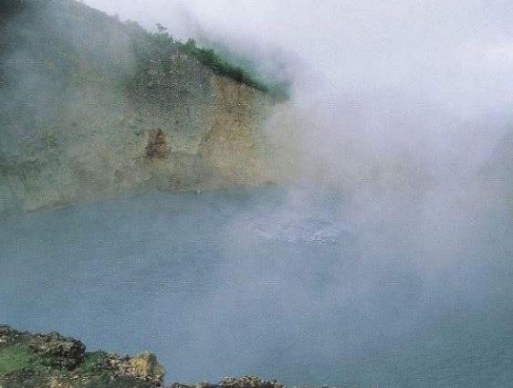 ����ʮ�����صĺ�������������ˮ�ɫ�������i��ˮĸ���а��fֻˮĸ