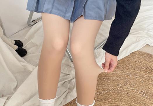 ����������ô�x���ɫ����Ȼ���к��������������װl(f��)�F(xi��n)��