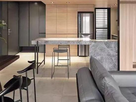 ����ľ�ͺϵذ�Ʒ�����а��R��ꖹ⡢�~˹�ؠ����ǮaƷ�еľ�Ӣ