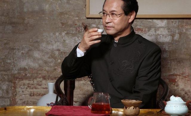 ���˿����L(zh��ng)�ںȾG��� ��(j��ng)����������׃�׆�