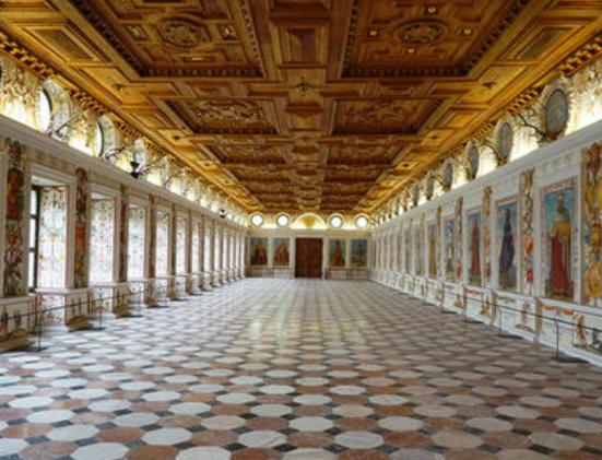 ������Ĵ��������������������Є���������˹������y�ε���V