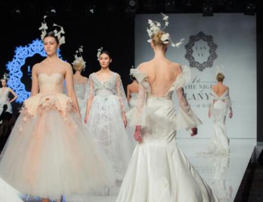 ʮ��鼆Ʒ�����а�����ޱޱ��ʽ��(ji��n)�������������Z�S˹�ԃ�(y��u)����