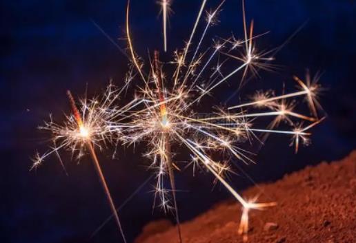 ������Ů�����ڼ���ņ�����Ů������С�^��ņ�