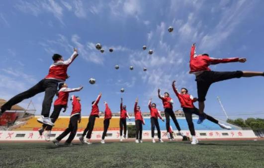 ��������֮��ֱ���ϴ�W�᣿������������ǰ�ϴ�W��