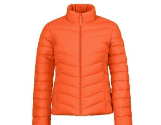 ��q������ı����Ǹ���ģ���q�����洩�׼��·�ů��