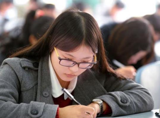 ���ՆT��ԇ���g������35߀��40��2024�깫�ՆT��ԇ������35�q���g���Ɔ�