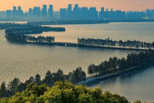 �K��4�·ݽ�������ô�ӣ�2024���K��4�·ݵĜضȴ���Ƕ���