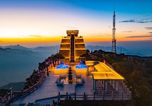 �Ї����m��ȥ¶�Iʮ��ɽ�壬�书ɽ�L���^�����ɾ��^�o�㲻һ�ӵ��w�