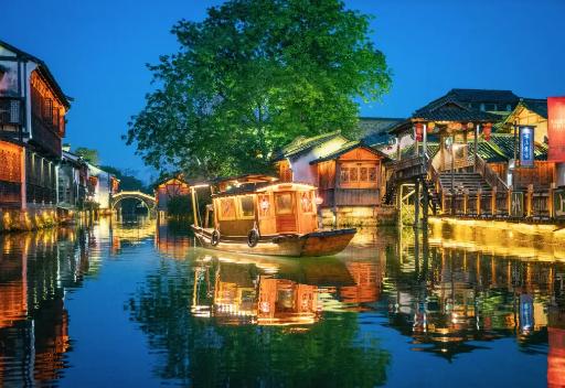 �Ї�ʮ����ɫС����а񣬞�������Ƿ����ű�ˮ悺�����ɫ