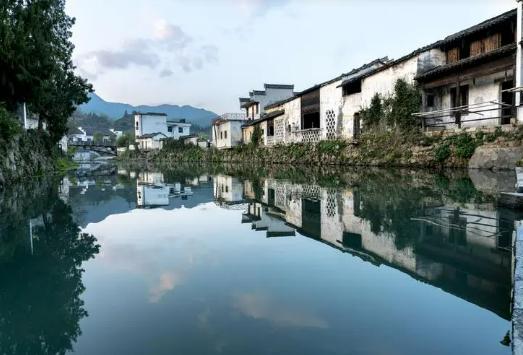 �Ї�ʮ����ɫС����а񣬞�������Ƿ����ű�ˮ悺�����ɫ