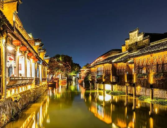 �Ї�ʮ����ɫС����а񣬞�������Ƿ����ű�ˮ悺�����ɫ