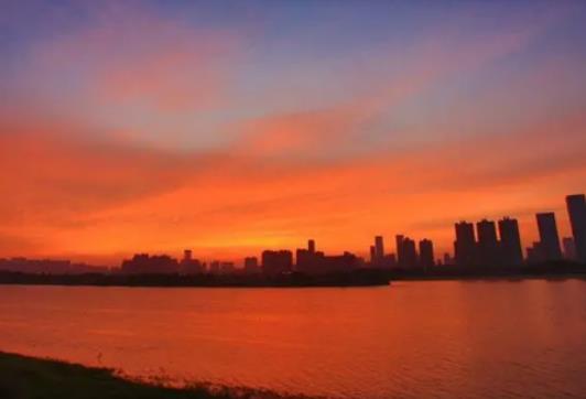 �Lɳ�꼾�ǎ��µ����£��Lɳ���앃ҹ�L������ô�ӵ�