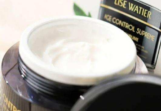 ��ɏ�Ⱥڿ�����˪�����ö�ã���ɏ�Ⱥڿ�����˪����ֱ��Ĩ��Ę�φ�