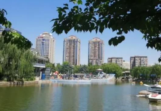 ����8�·������ô�ӣ�8�·�ȥ�������˶಻��