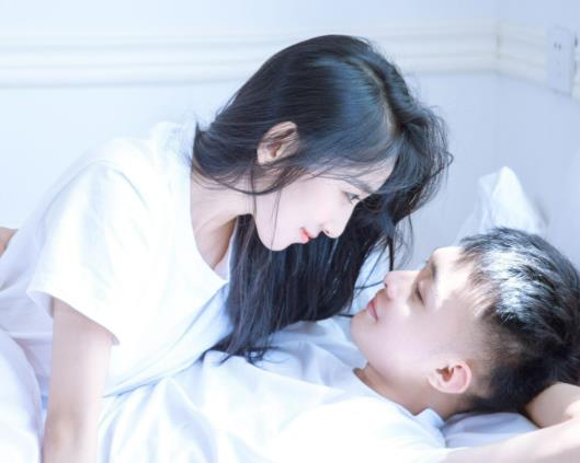 ��Ů֮�g�����Л](m��i)�м����x����Ͷ�����ָ��Ů�����