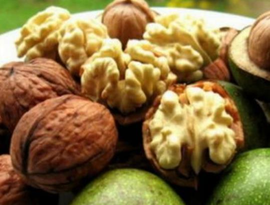 ������Ƥ�Ǻ�ɫ�ܳԆ᣿����Ƥ��ˎ�Ãrֵ